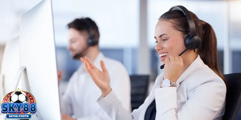 Đánh giá từ chuyên gia về dịch vụ liên hệ Sky88